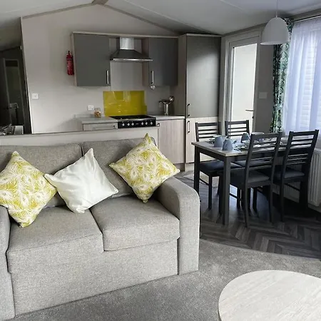 The Warrens - 2 Bed Caravan For 4 & Private Hot Tub Swarland Exterior photo